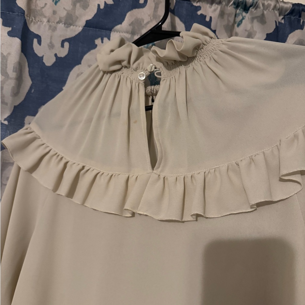 Cream Ruffled Blouse - Picture 3 of 5